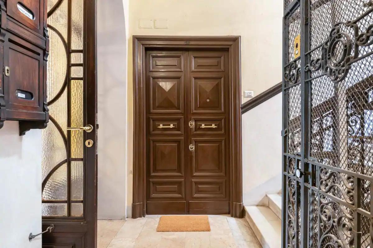Marcantonio Home Rome: Colosseum Apartments for Groups, Rome